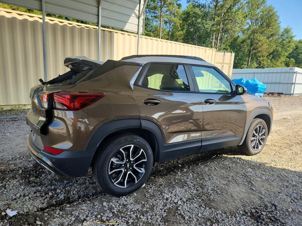 Photo 3 from auction – 2021 CHEVROLET TRAILBLAZER with VIN KL79MSSL8MB019644