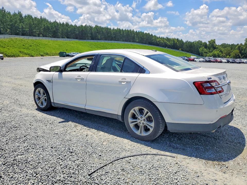 Photo 2 from auction – 2015 FORD TAURUS with VIN 1FAHP2E87FG137323