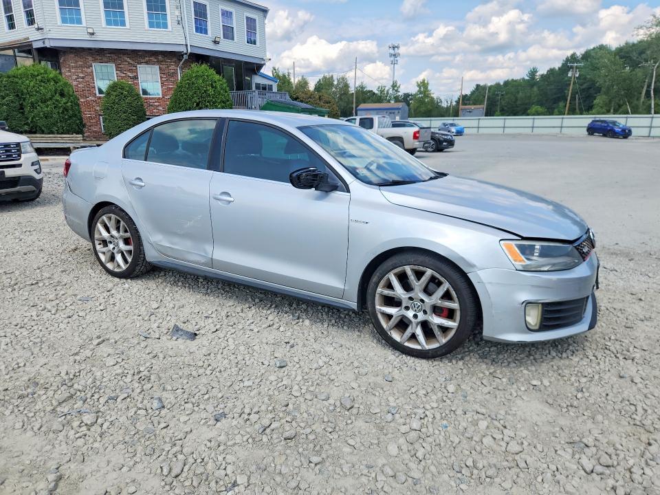 Photo 4 from auction – 2014 VOLKSWAGEN JETTA with VIN 3VW4T7AJ0EM311762