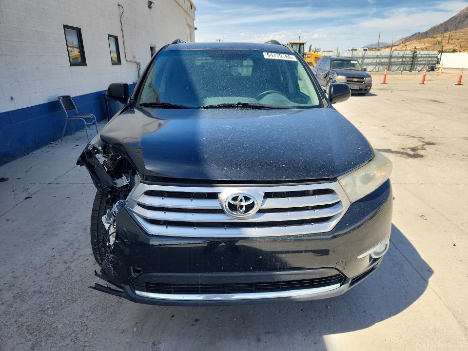 Photo 5 from auction – 2011 TOYOTA HIGHLANDER with VIN 5TDDK3EH5BS052767