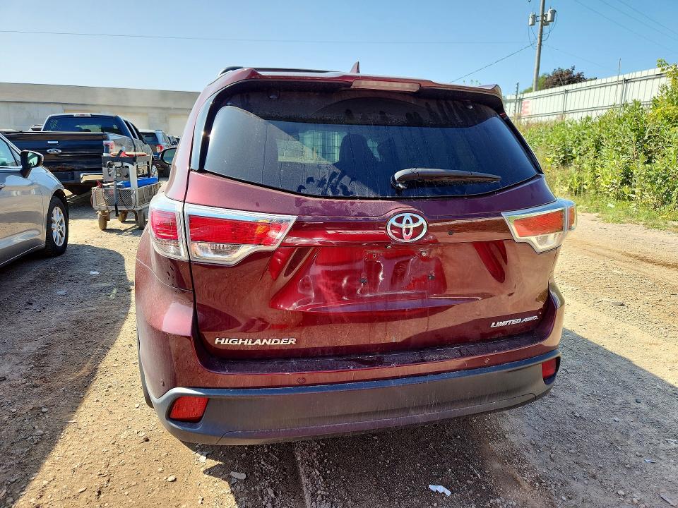 Photo 6 from auction – 2015 TOYOTA HIGHLANDER with VIN 5TDDKRFH7FS096907