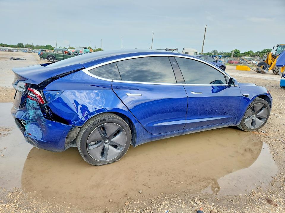 صورة رقم 3 من المزاد - 2019 TESLA MODEL 3 مع VIN 5YJ3E1EA7KF299691