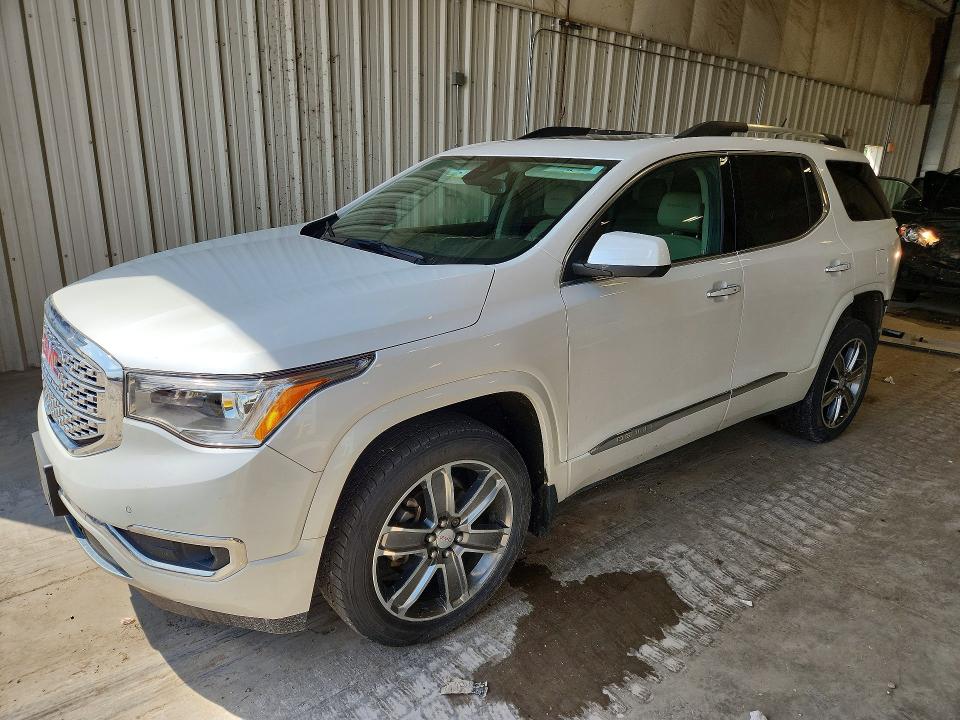 GMC ACADIA 2017 with VIN 1GKKNXLS8HZ137232 - Photo from auction