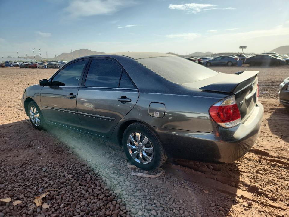 Photo 2 from auction – 2005 TOYOTA CAMRY with VIN 4T1BE32K75U988335