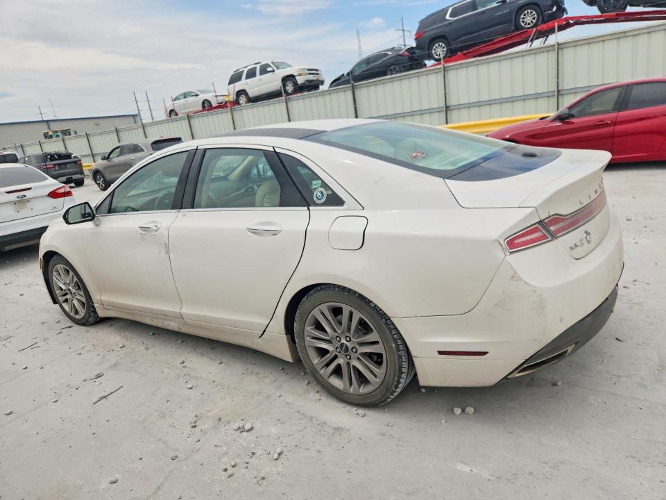 Photo 2 from auction – 2014 LINCOLN MKZ with VIN 3LN6L2LU6ER807797
