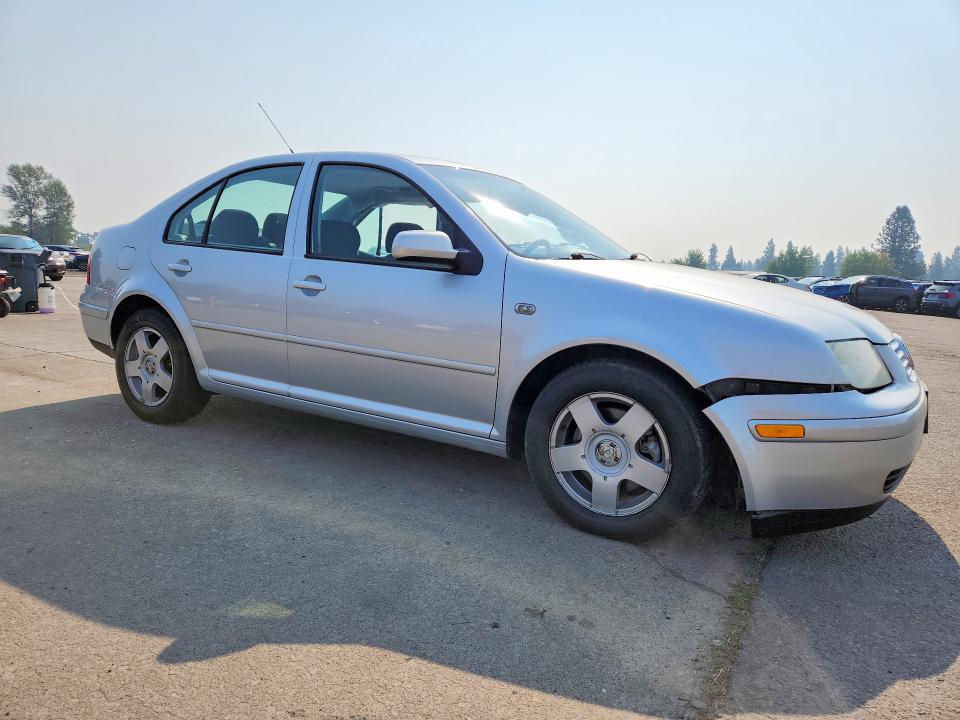 Photo 4 from auction – 2002 VOLKSWAGEN JETTA with VIN 3VWSE69M62M178253