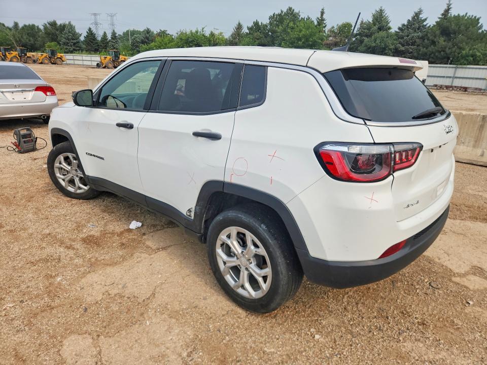 Photo 2 from auction – 2024 JEEP COMPASS with VIN 3C4NJDAN9RT166490