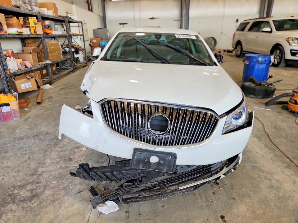 Снимка 5 от търг – 2016 BUICK LACROSSE с VIN 1G4GB5G3XGF163148