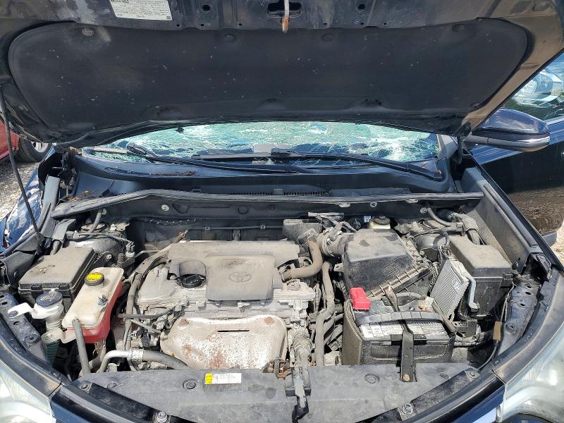Photo 12 from auction – 2016 TOYOTA RAV4 with VIN 2T3RFREV6GW522880