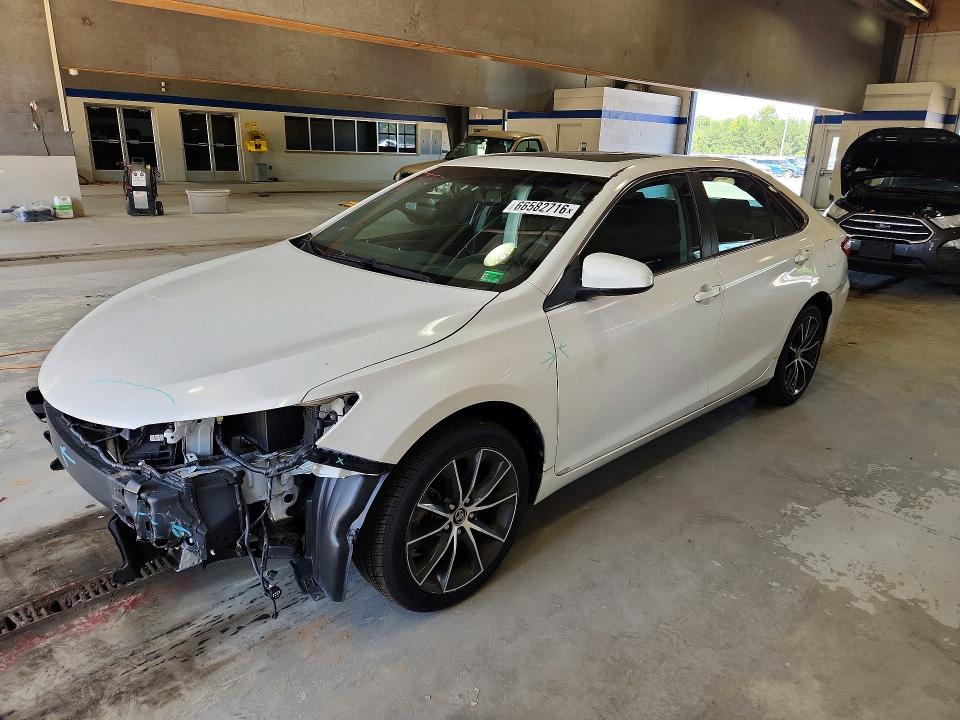 TOYOTA CAMRY 2016 with VIN 4T1BK1FK2GU569044 - Photo from auction