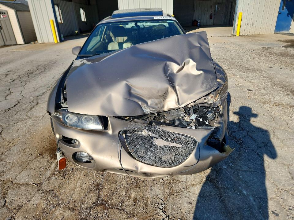 Photo 5 from auction – 1999 CHRYSLER SEBRING with VIN 4C3AU52NXXE092152