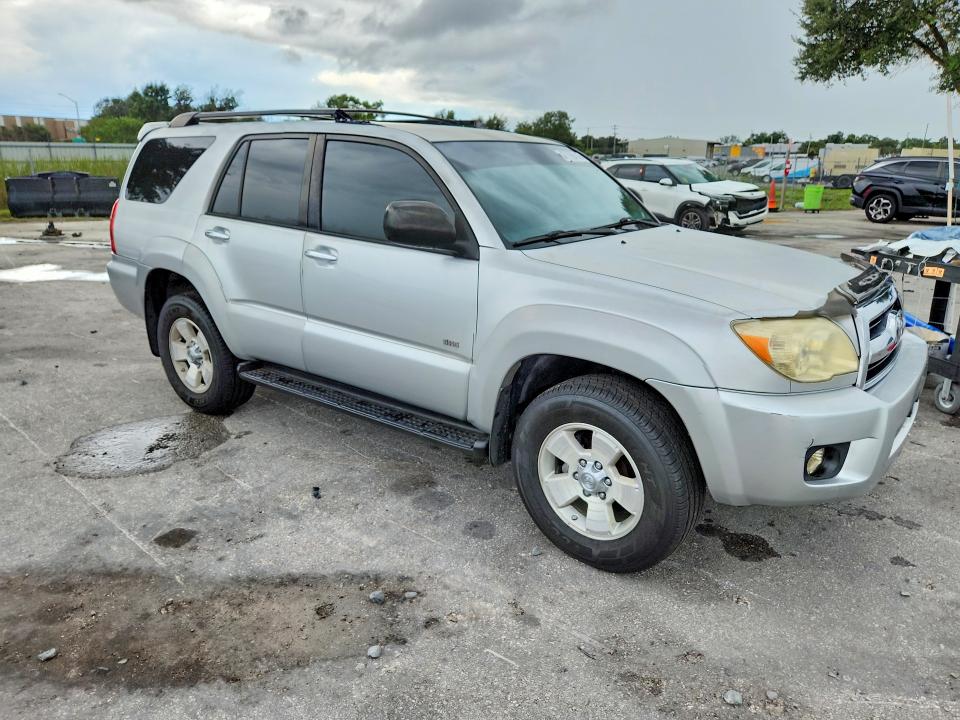 Photo 4 from auction – 2006 TOYOTA 4RUNNER with VIN JTEZU14R568055995