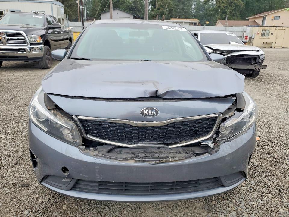 Photo 5 from auction – 2018 KIA FORTE with VIN 3KPFL4A73JE250930