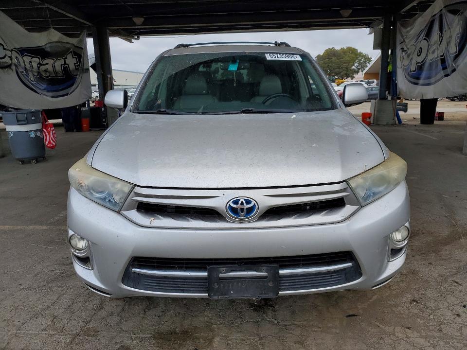 Photo 5 from auction – 2011 TOYOTA HIGHLANDER with VIN JTEDC3EHXB2000244
