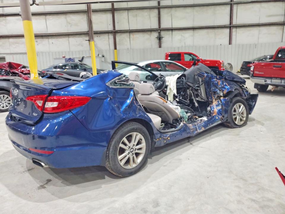 Photo 3 from auction – 2015 HYUNDAI SONATA with VIN 5NPE24AA5FH112612