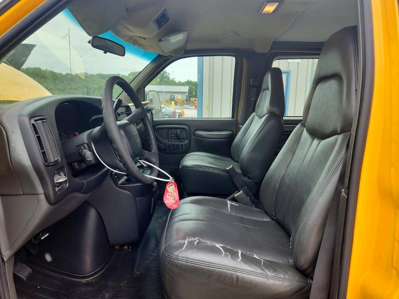 Photo 7 from auction – 2002 GMC SAVANA with VIN 1GTHG35R121239707