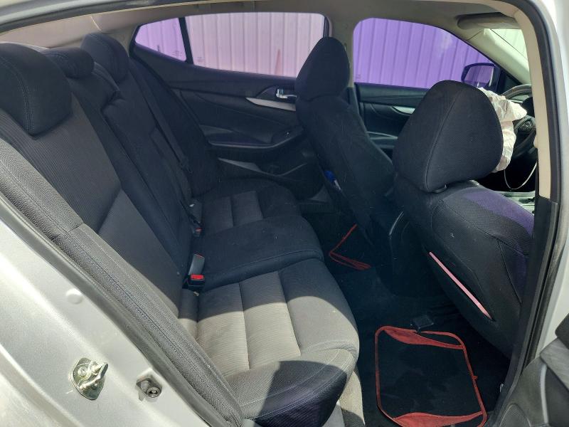 Photo 11 from auction – 2017 NISSAN MAXIMA with VIN 1N4AA6AP8HC376123