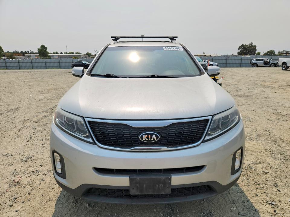Photo 5 from auction – 2014 KIA SORENTO with VIN 5XYKT4A67EG550033