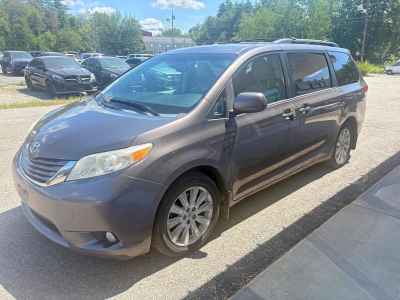 Photo 2 from auction – 2013 TOYOTA SIENNA with VIN 5TDDK3DCXDS061618
