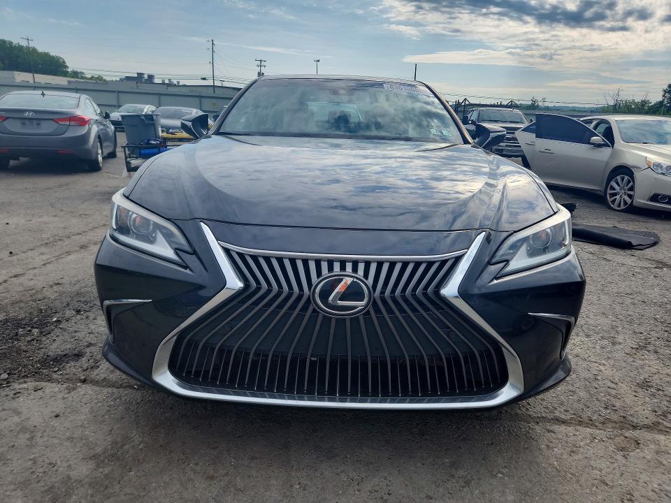 Photo 5 from auction – 2019 LEXUS ES with VIN 58ABZ1B1XKU047725