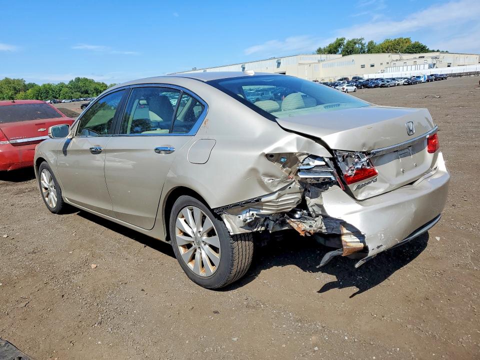 Photo 2 from auction – 2013 HONDA ACCORD with VIN 1HGCR2F80DA077920