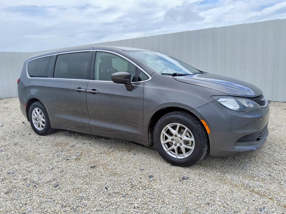 Photo 4 from auction – 2020 CHRYSLER VOYAGER with VIN 2C4RC1CG6LR237471