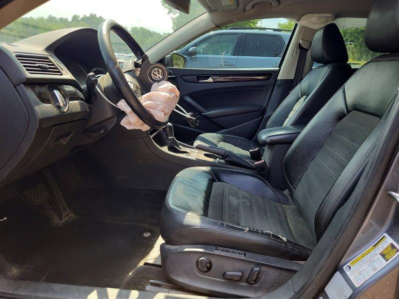 Photo 7 from auction – 2015 VOLKSWAGEN PASSAT with VIN 1VWCV7A33FC052999