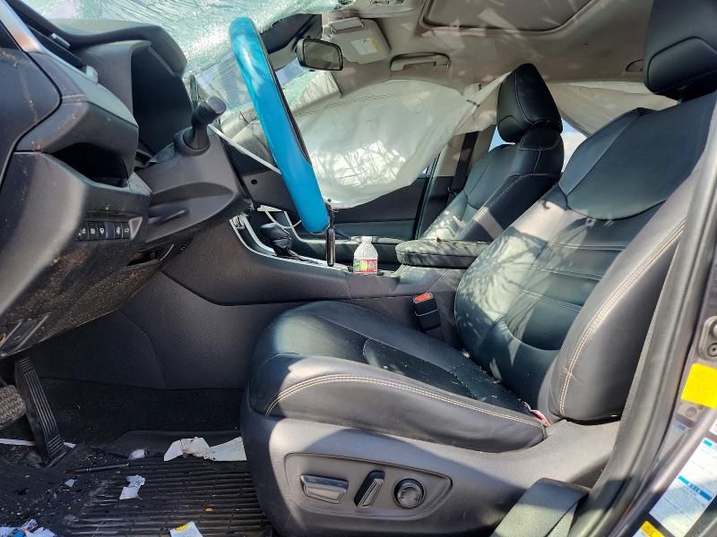 Photo 7 from auction – 2019 TOYOTA RAV4 with VIN JTMA1RFV3KJ009877
