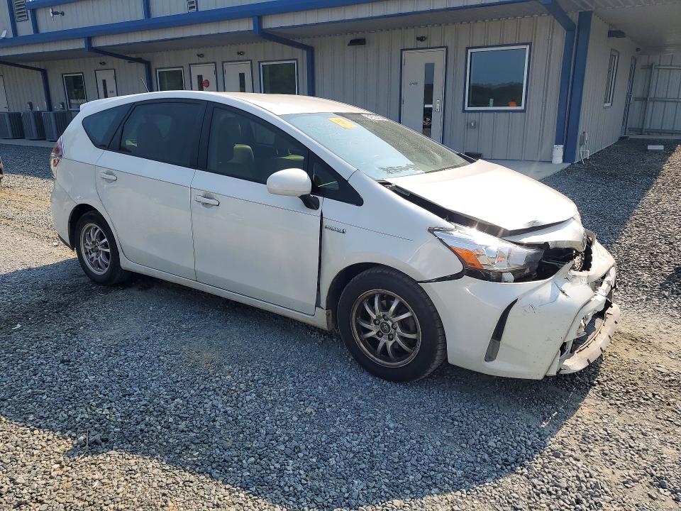 Photo 4 from auction – 2015 TOYOTA PRIUS V with VIN JTDZN3EU0FJ040264