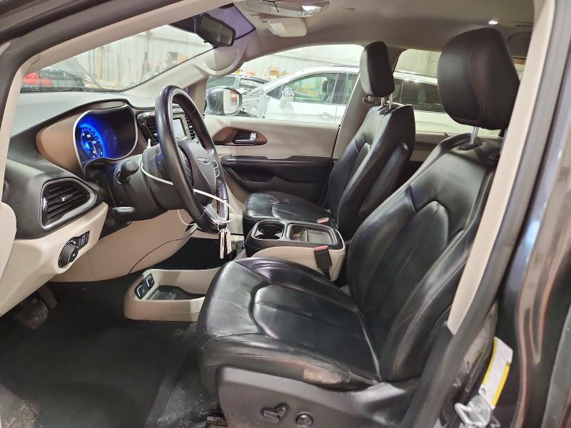 Photo 7 from auction – 2017 CHRYSLER PACIFICA with VIN 2C4RC1BG8HR613838