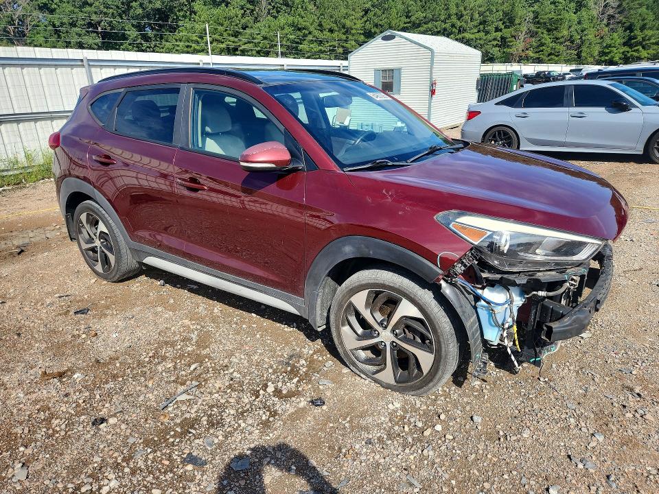 Photo 4 from auction – 2018 HYUNDAI TUCSON with VIN KM8J33A25JU618479