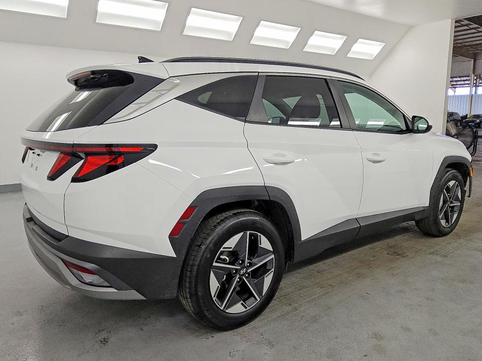 Photo 3 from auction – 2025 HYUNDAI TUCSON with VIN 5NMJB3DE4SH540072