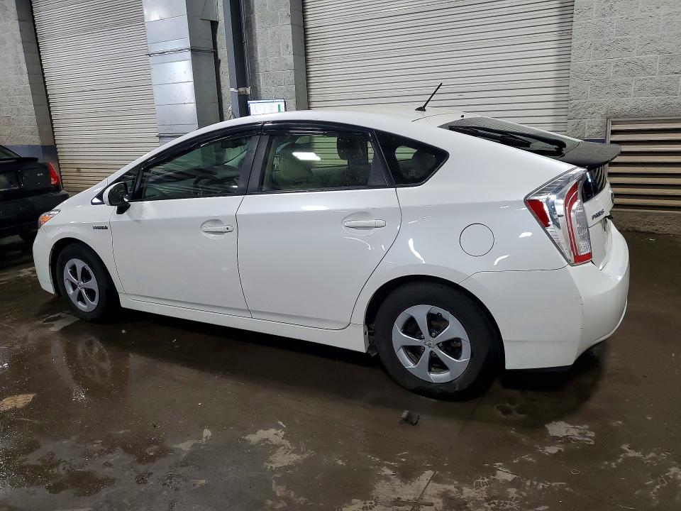 Photo 2 from auction – 2014 TOYOTA PRIUS with VIN JTDKN3DU3E0369466