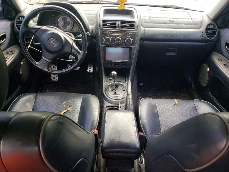 Photo 8 from auction – 2003 LEXUS IS 300 with VIN JTHBD192X30075282
