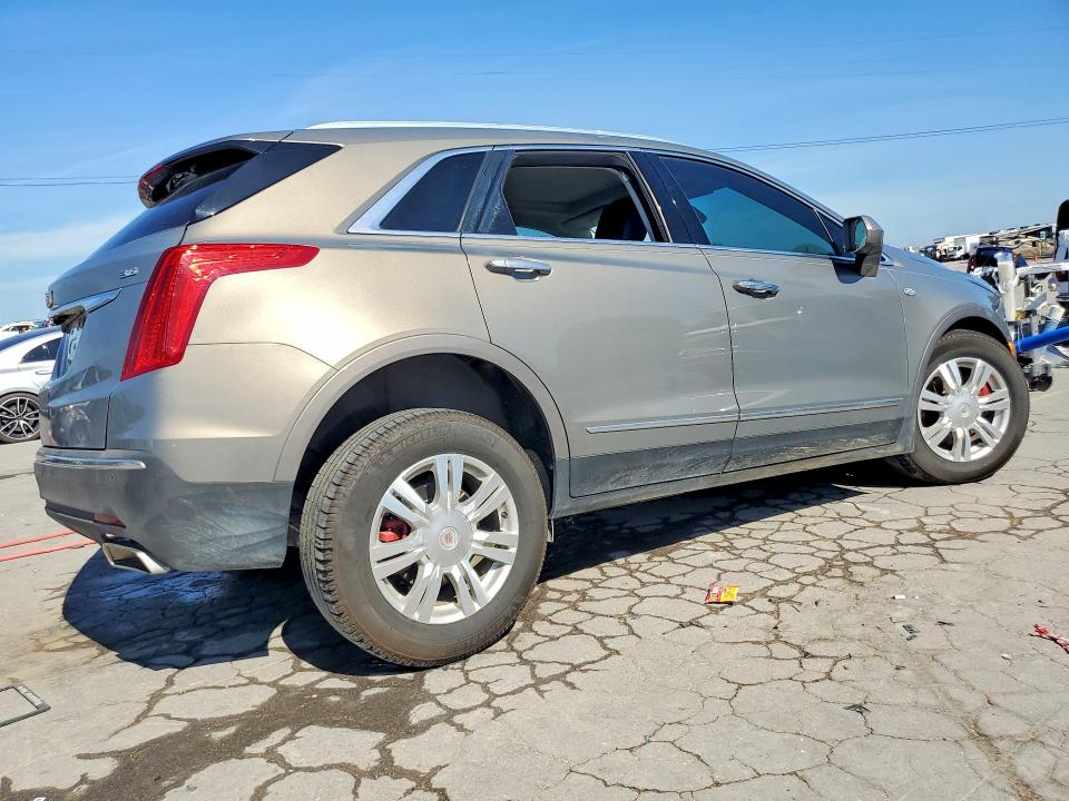 Photo 3 from auction – 2018 CADILLAC XT5 with VIN 1GYKNCRS5JZ229765