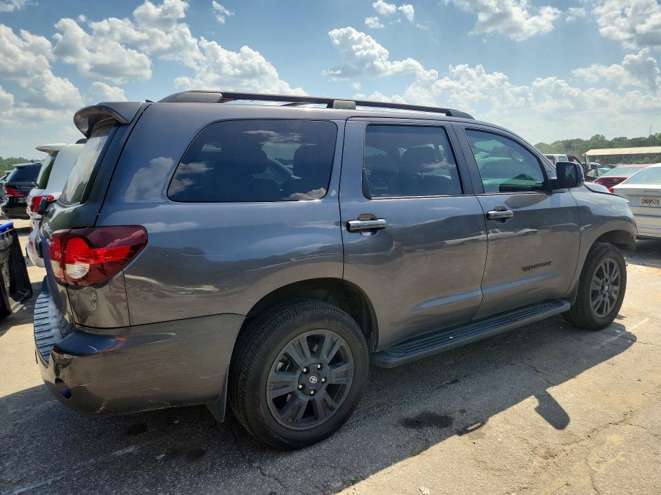 Photo 3 from auction – 2018 TOYOTA SEQUOIA with VIN 5TDBY5G12JS159940