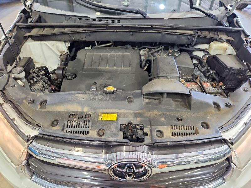 Photo 12 from auction – 2015 TOYOTA HIGHLANDER with VIN 5TDJKRFHXFS110964