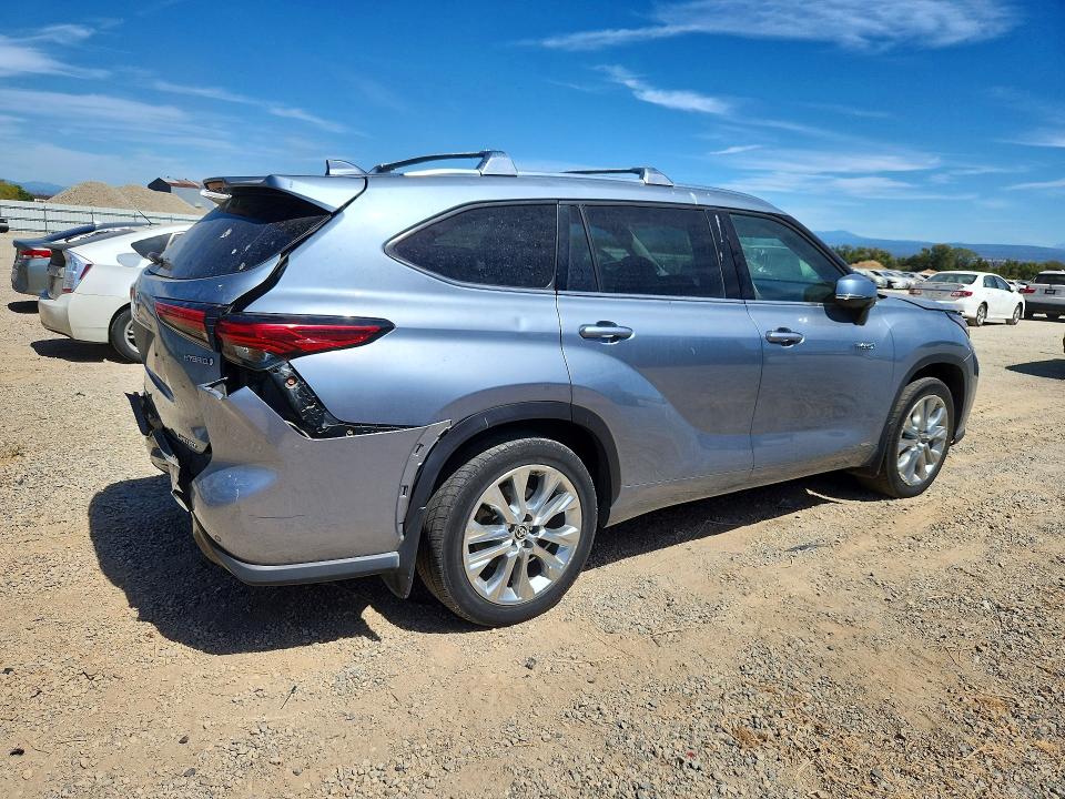 Photo 3 from auction – 2021 TOYOTA HIGHLANDER with VIN 5TDDBRCH9MS039092
