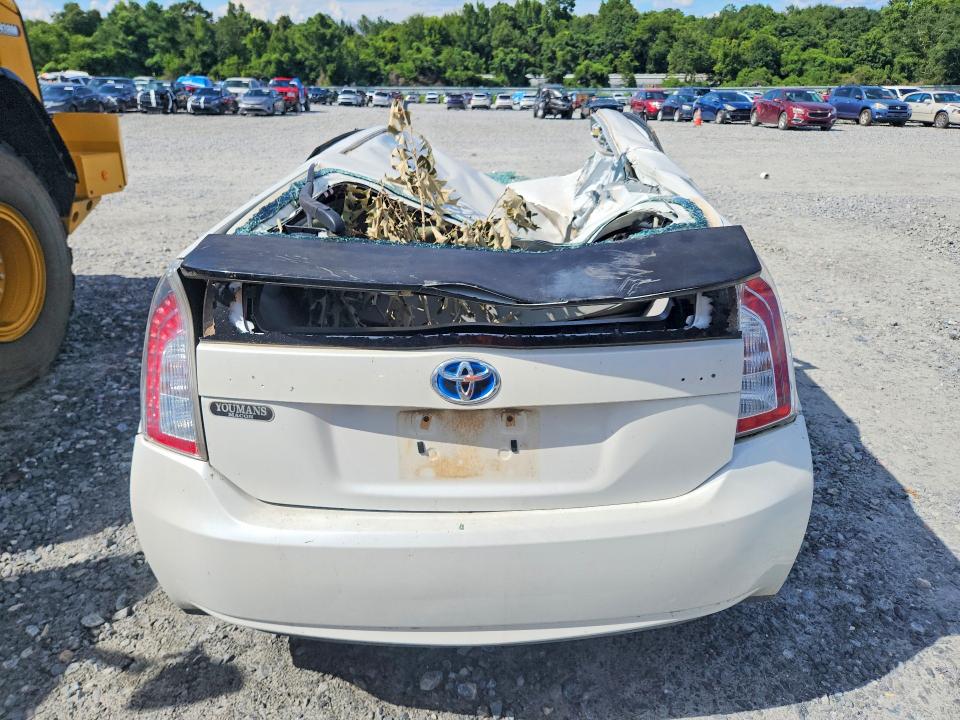 Photo 6 from auction – 2014 TOYOTA PRIUS with VIN JTDKN3DU1E0383012