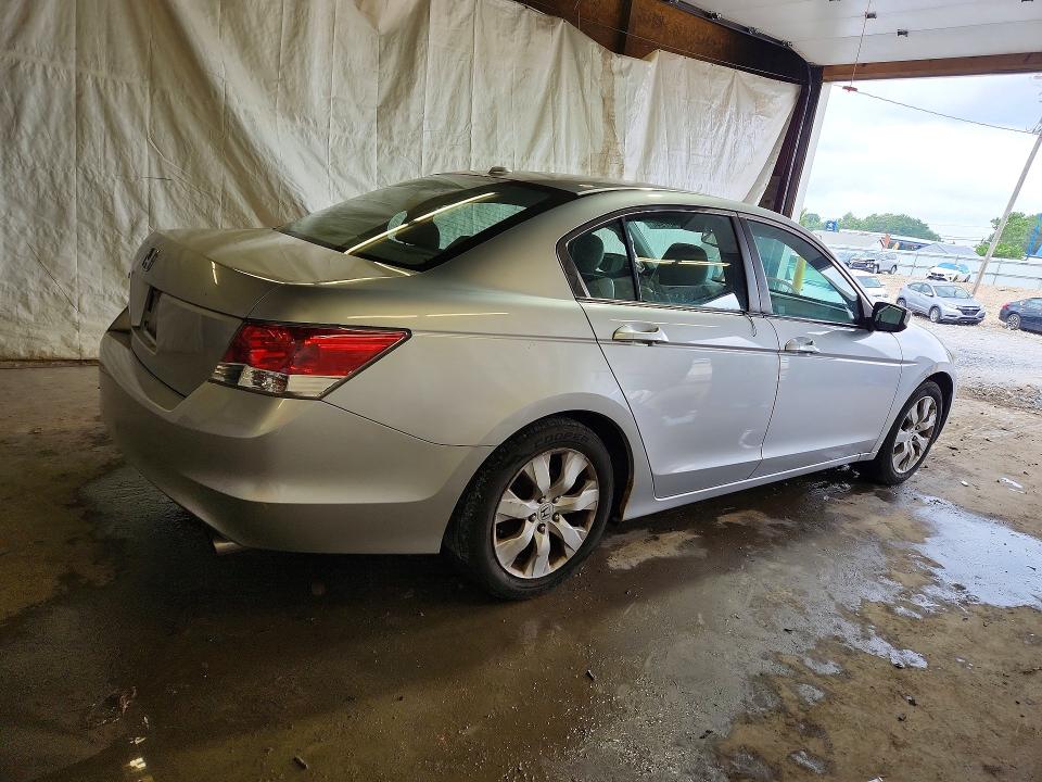 Photo 3 from auction – 2010 HONDA ACCORD with VIN 1HGCP2F89AA135802