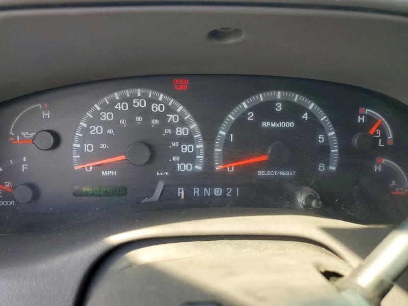 Photo 9 from auction – 2000 FORD EXPEDITION with VIN 1FMRU1561YLB90220