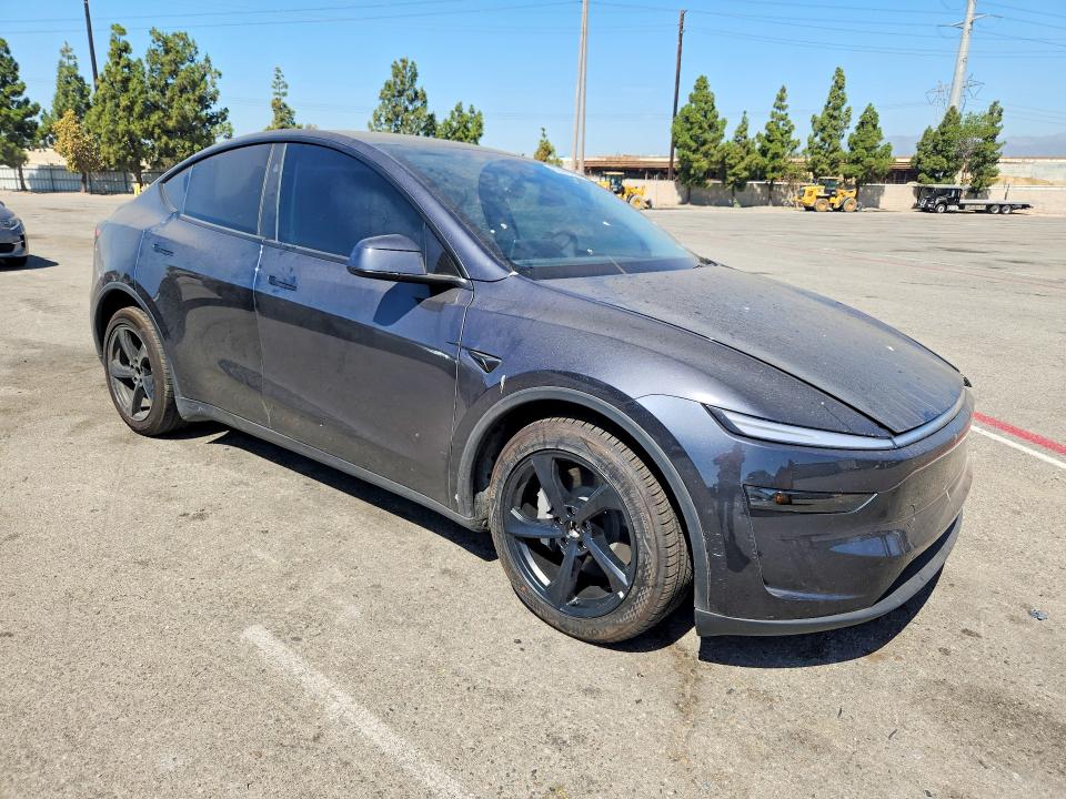 Foto 4 de la subasta – 2026 TESLA MODEL Y con VIN 7SAYGDEE2TF328927