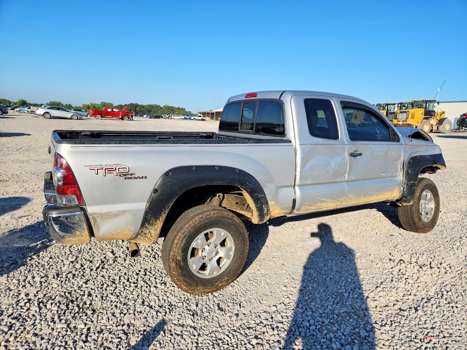 Photo 3 from auction – 2011 TOYOTA TACOMA with VIN 5TFUU4EN2BX018088