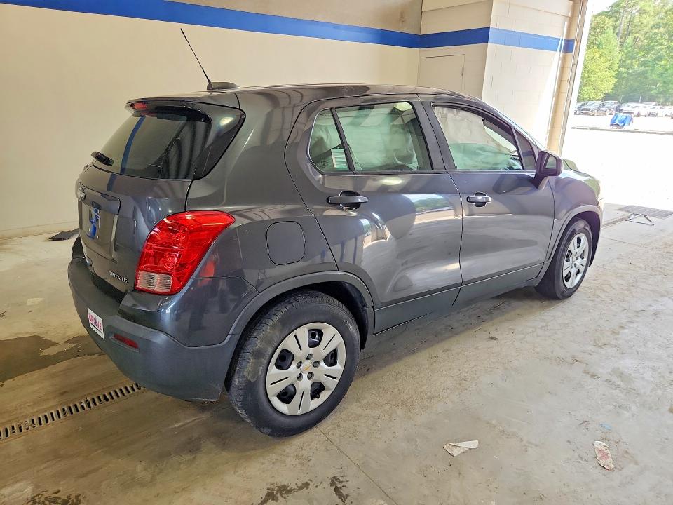 Photo 3 from auction – 2016 CHEVROLET TRAX with VIN 3GNCJKSBXGL263203
