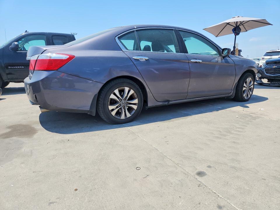 Photo 3 from auction – 2015 HONDA ACCORD with VIN 1HGCR2F37FA109799