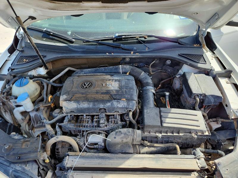 Photo 11 from auction – 2015 VOLKSWAGEN PASSAT with VIN 1VWAS7A37FC080840
