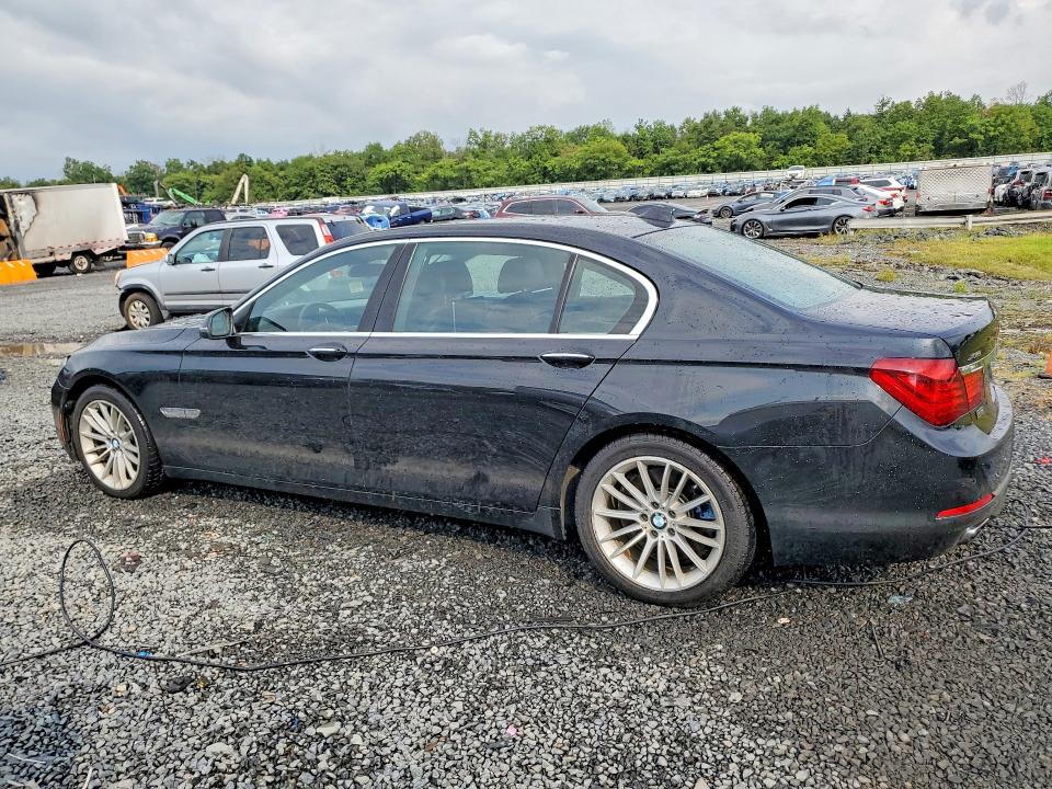 Photo 2 from auction – 2014 BMW 750 with VIN WBAYF8C54ED142517