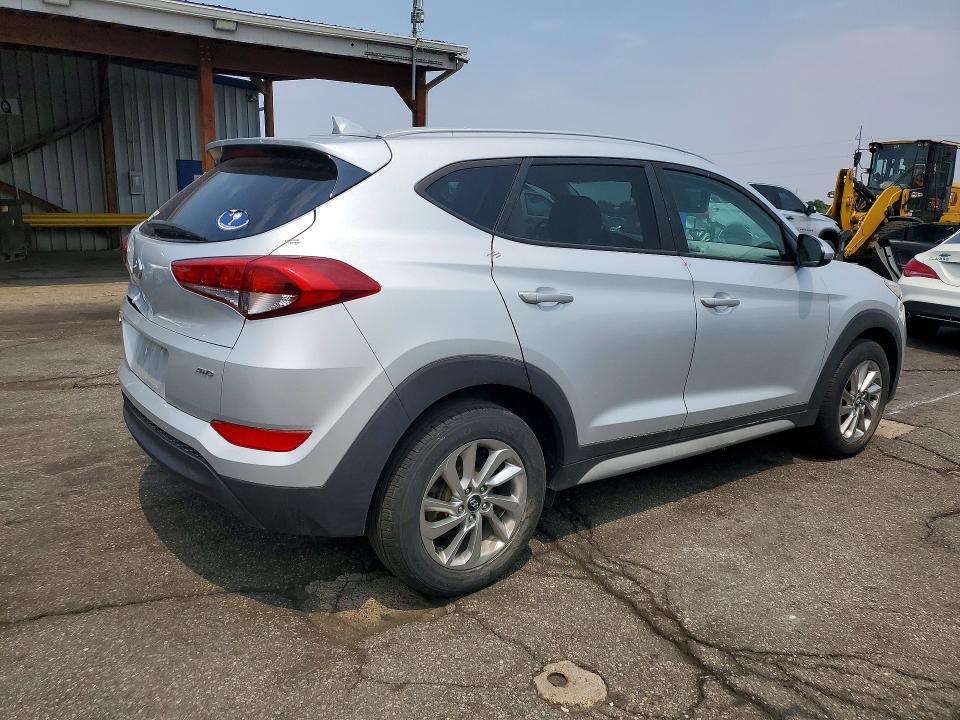 Photo 3 from auction – 2018 HYUNDAI TUCSON with VIN KM8J3CA40JU677022