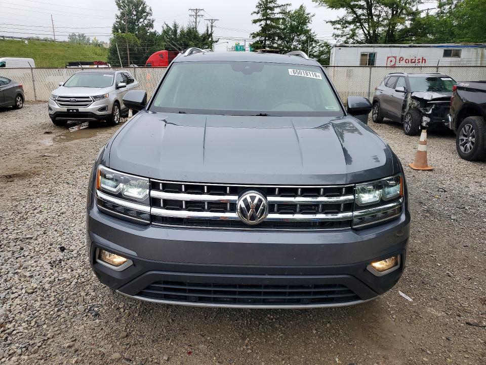 Photo 5 from auction – 2018 VOLKSWAGEN ATLAS with VIN 1V2NR2CA8JC573688