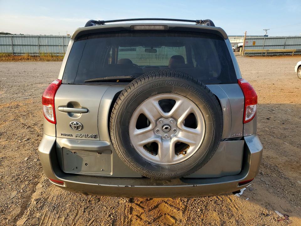 Photo 6 from auction – 2006 TOYOTA RAV4 with VIN JTMBD33V766008768